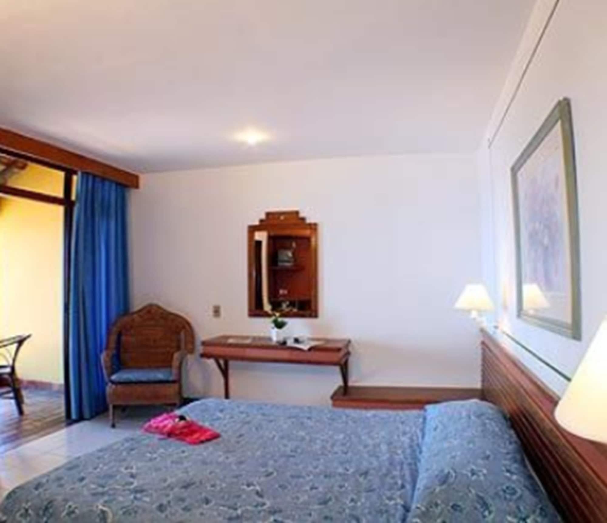 Colonna Galapagos Garden Hotel 4*